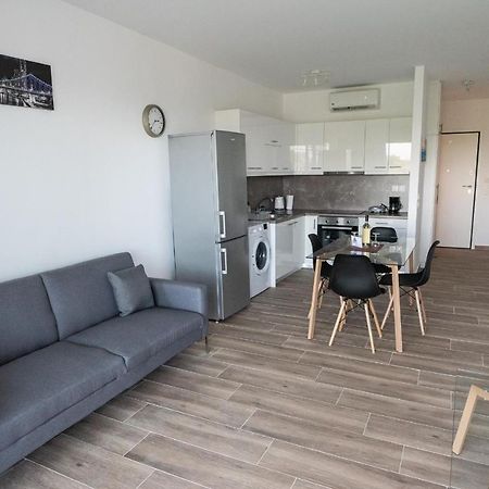 Cozy Apartment In Palaio Faliro With A Great View Athens Exterior photo